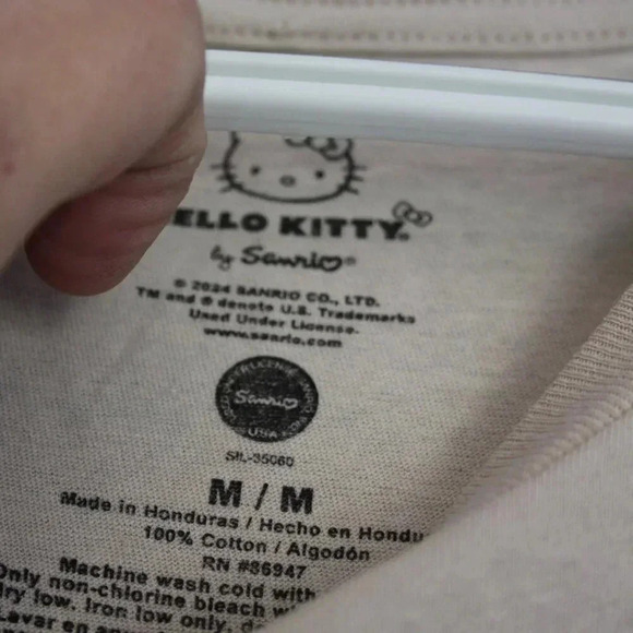 Hello Kitty T-Shirt Men's Size Medium Sanrio NWT - Picture 7 of 9